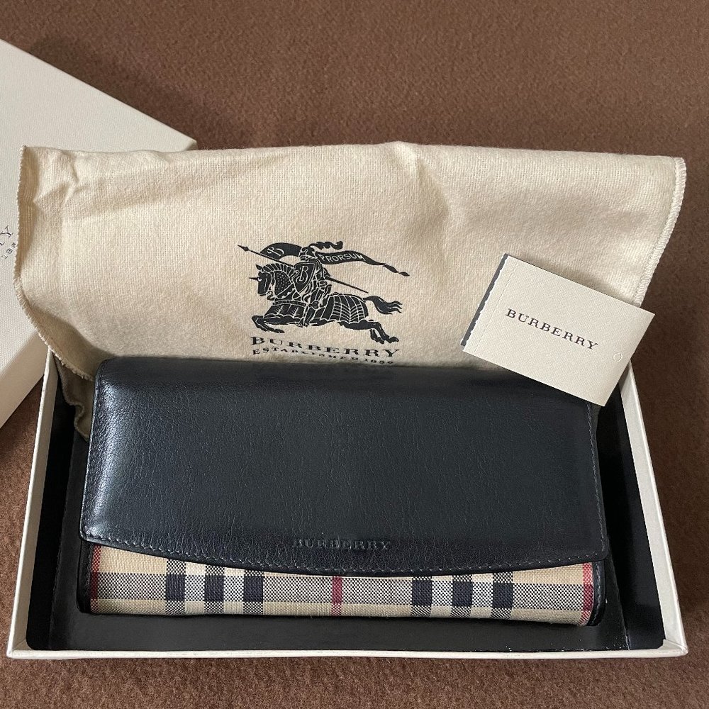 Burberry Vintage Check and Leather Continental Wallet